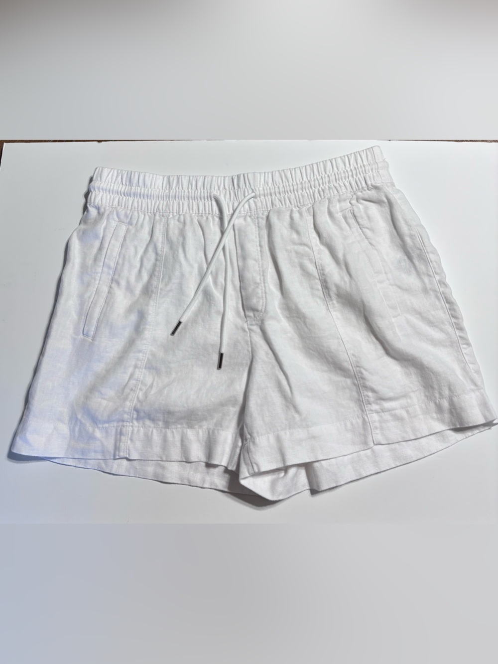 Athleta White‎ Linen-Blend Athletic Shorts